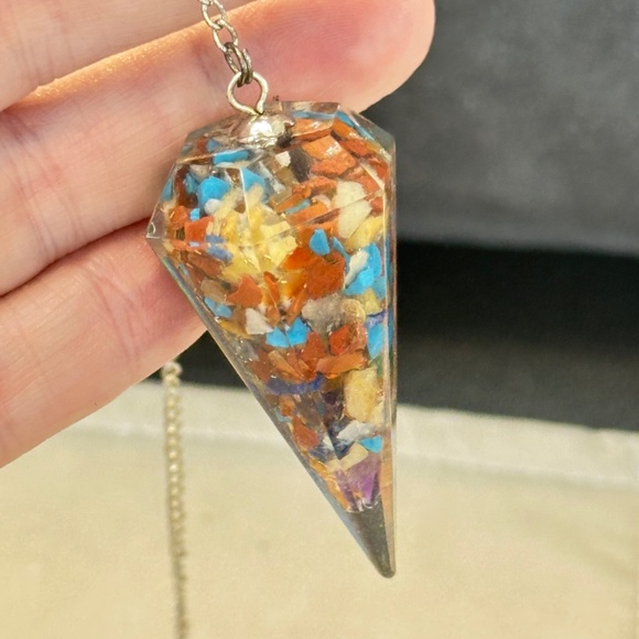Pendulum, Silver Tone 7” Chain w/Orgone Stone, Diamond Shaped Pendulum - Picture 3 of 12